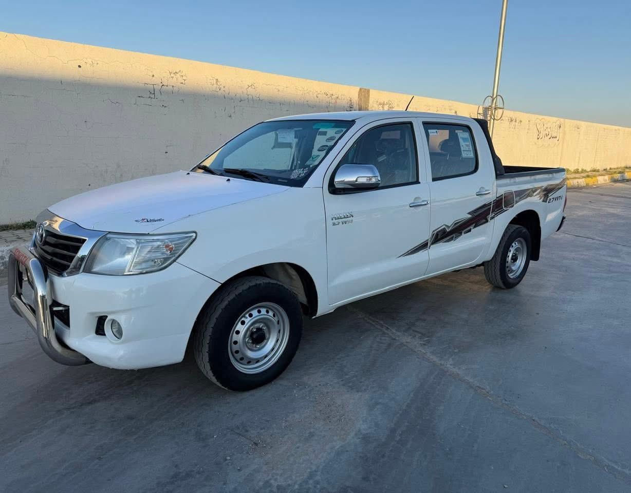 السلام عليكم 
للبيع بيكم هايلوكس موديل 2013 
رقم سليمانية دولي سنوية جديدة، السيارة نظيفة مكينة كير كلة شرط، حدادية على وضع الشركة، السيارة كفالة عامة من الضربة والتبديل وشرط التحويل السعر  200 ورقة 
الشراي يتصل ***********
العنوان - ديالى - بلدروز
