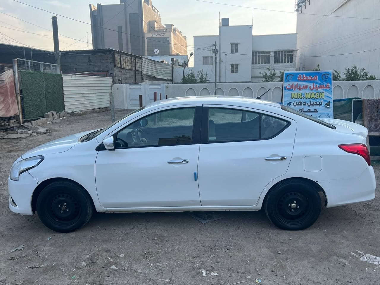 نيسان سني موديل 2024
تبريد قطعتين
 4 جام كهرباء بلوجكترات شاشه كامرة
بيها قبق جنطة صبغ الحوض سليم و جاملغ امامي الايسر بارد
رقم سليمانيه باسمي تحويل ثاني يوم 
السعر 117 وبيها مجال
السيارة ببغداد
***********
