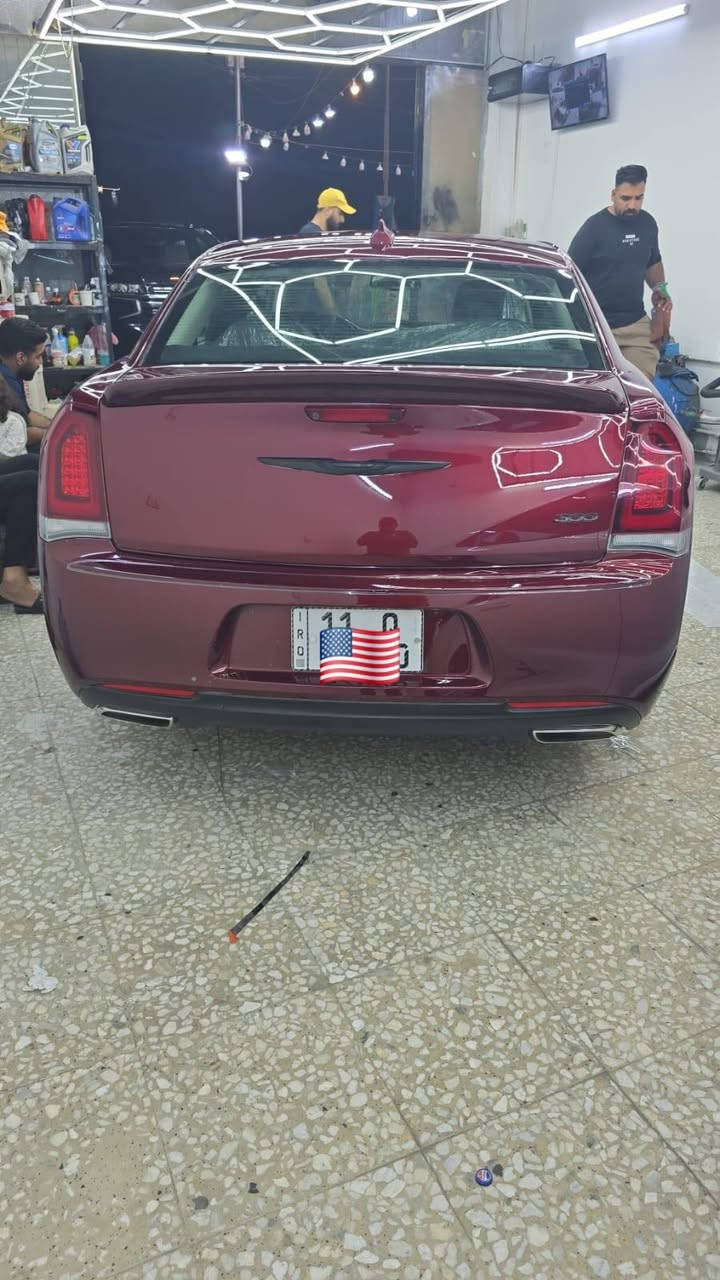 اوباما c300
 السياره 
٢٠١٩ موديل
(ماشي 145)
(بيه منضومةغاز)
(بيه ppf)
جاهزه بدون اي نقص
بسمي تحويل ثاني يوم
سعره 215ورقه وبيه مجال 
للاستفسار 
***********
