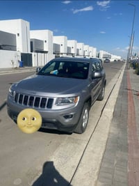 جيب لاريدو ٢٠١٦ ماشيه ١٣٥  طابه كلين هنا بيه طخات بسيطه موجوده صوره عل...