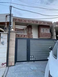 دار للبيع المساحه ٣٠٠متر الابعاد ١٠في٣٠ متر الموقع البنوك مربع الكنيسه...