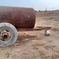 للبيع مقطورة 3000 لتر باذرة جاهزة للشغل فدان  للاتصال ٠٧٧١١٨٠٠٧٩٨ ٠٧٨٣...