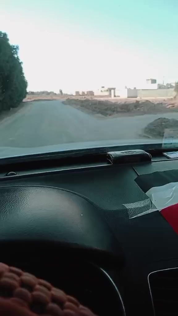 بيع مستعجل دونم للبيع
عند الخميسات گاع الحجي جاسم 
مقابل مطعم النافوره وتنزل تقريبا كيلو وربع عن الشارع العام 
 ماي كهرباء متوفر السعر ٢٤ وبي مجال  راعيه متوازي عليه 
***********
