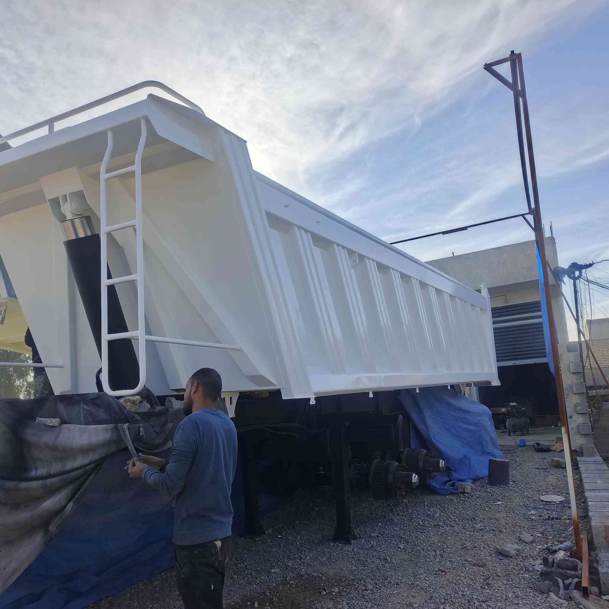 عربانه ما كنيسان البيع ***********
