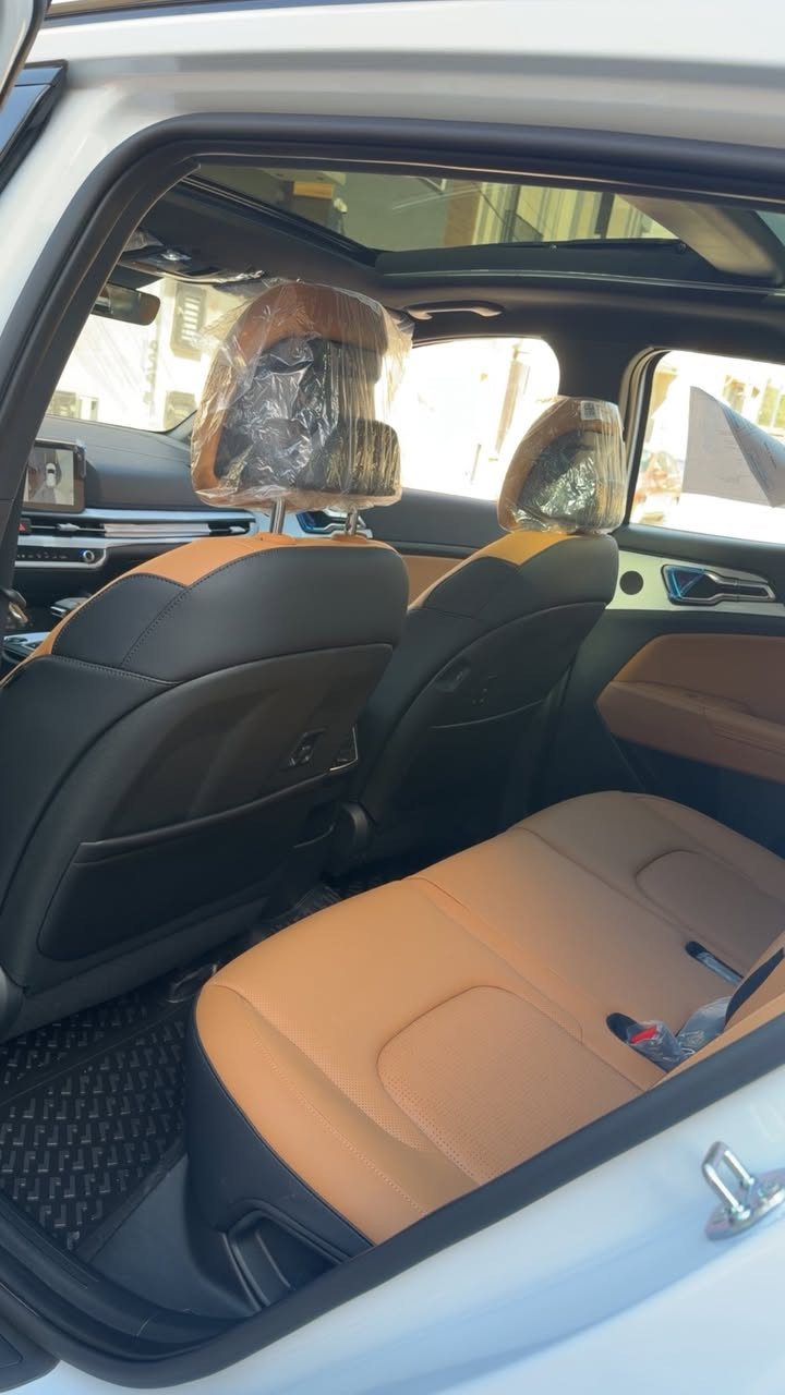 السلام عليكم
سبورتج 2026 ضمان شركه نيم 
السياره فول اعلى مواصفات بالسبورتج بالشكل الجديد
ماشيه 430 كيلو فقط زيرو
مكفوله من كلشي 
بانوراما 
٥ كاميرات 
حساس امامي خلفي 
تدفئه تبريد كشن
كشنات كهرباء
داخل جملي 
جنطة كهرباء
شاحن وايرليس 
السعر 29,200$ وبي مجال بسيط 
للاستفسار الاتصال على الارقام 
***********
***********
