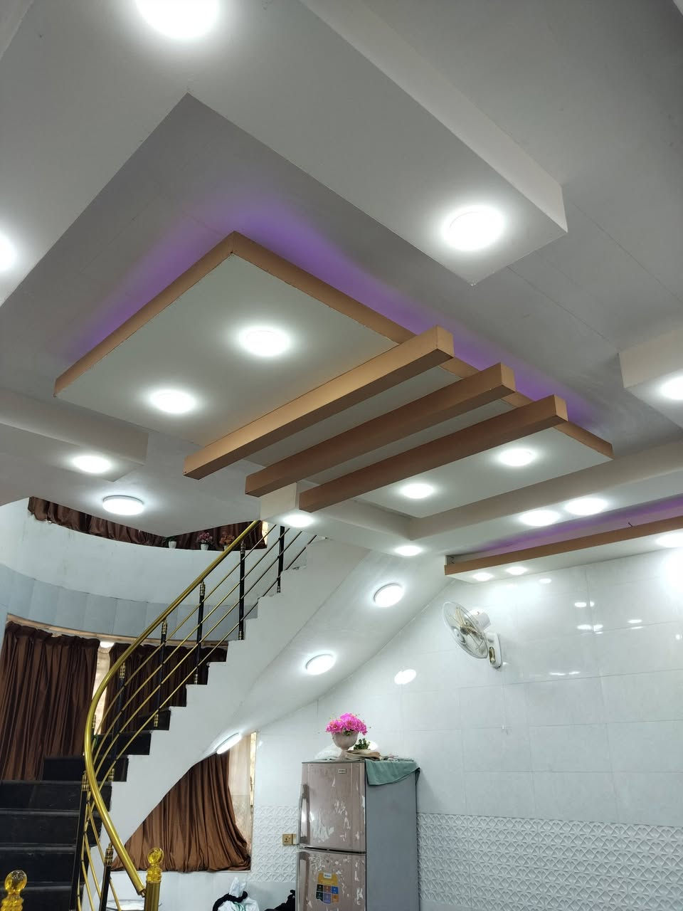 سلام عليكم دار للبيع طابو صرف بسمي عله ساحه بنيان حديث درجه اولى عنوان كربلاء امن داخلي ٢٣بيع مستعجل ستفسار *********** سعر ٢٥٠ بي مجال مساحه 200
