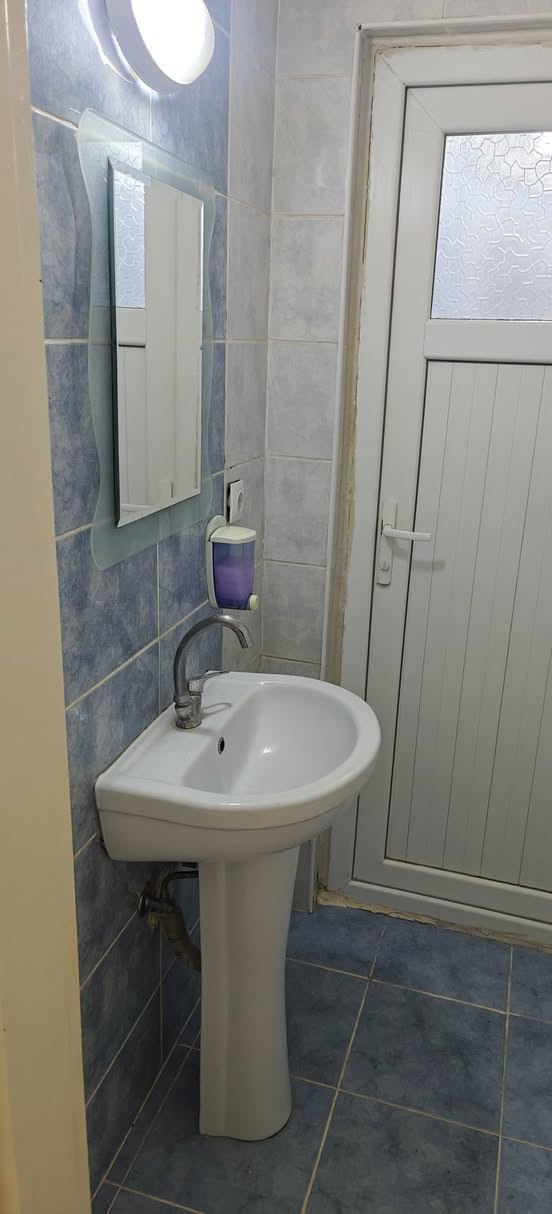 شقة للبيع دهوك ماسيكي(دابين2) عماره 24 طابق(7) دفتر4و50مجال واجهه دهوك جنوب غرب للاستفسار او معرفة العروض اتصل على 
***********
***********
شقه بو فروتنى دهوك ماسيكي(دابين2)
عماره 24 طابق(7)
واجهة دهوك 
 جنوب غرب و السعر
4دفتر و50مجال بو پتر پئزانين بيوندى بكه بو 
***********
***********
مكتب ابو بارزان دهوك, العراق
