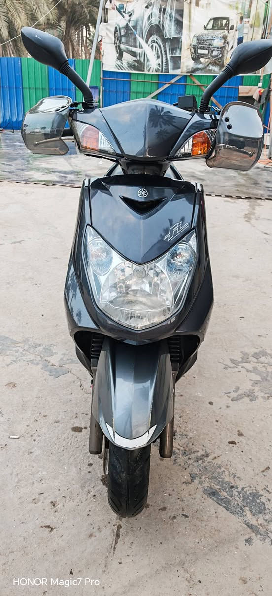 سلام عليكم...  سكنس فحل نوزل وارد ياباني نظافتها موضحة بالصور والفيديو... بيها جهاز انذار وبصمات ثنين مكفولة الكفرات والمحرك والكهربائيات الدراجة بلادية وانطي بيها ضمان سعرها مليون و150 مكاني بغداد محيط الكاظمية ***********
