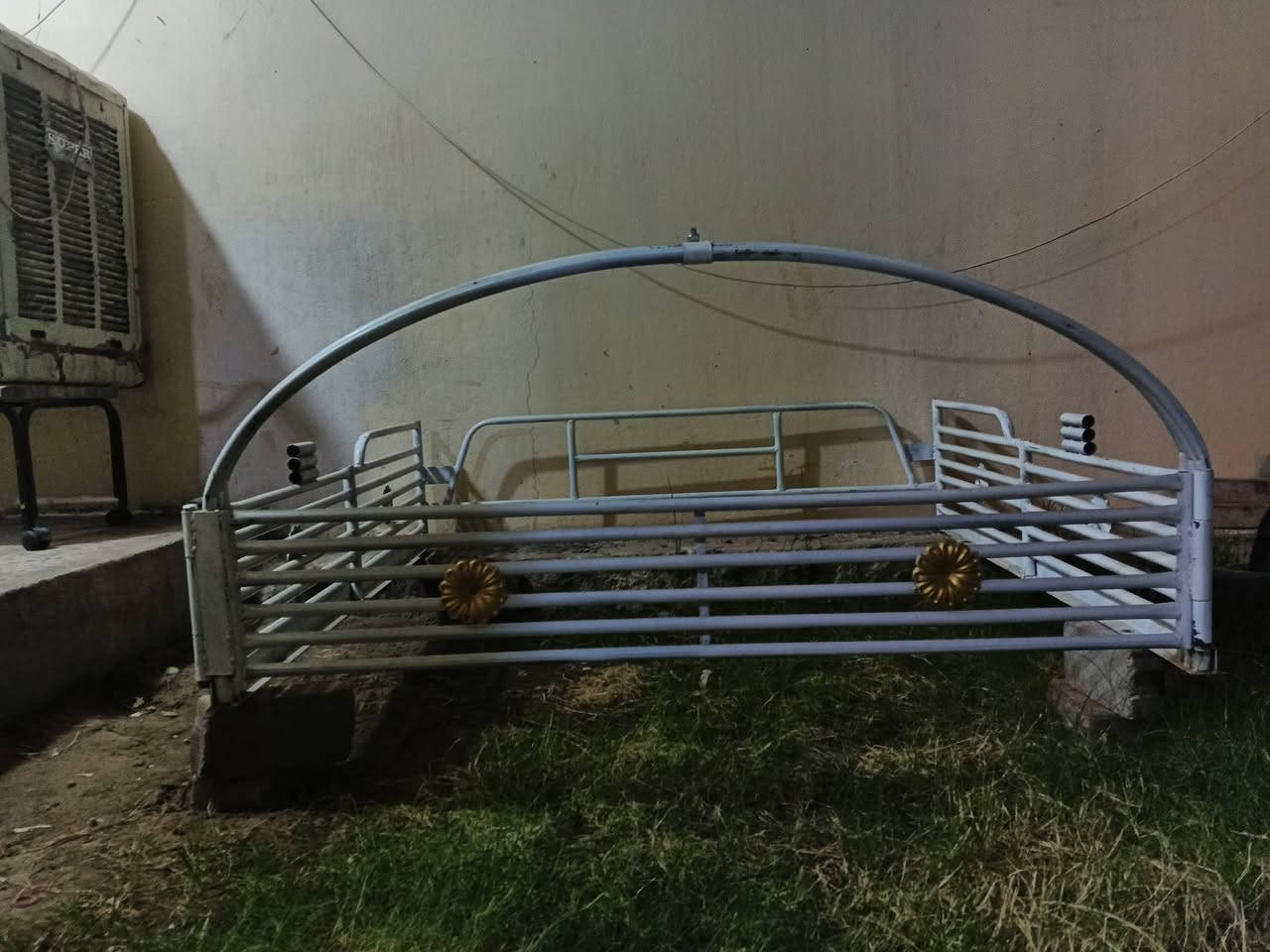 السلام عليكم البيع محجل بيكم  شبوط عقرب يرهم جادر السعر 160الف وبي مجال رقم الهاتف ***********.-*********** المكان الرمادي حي الضباط
