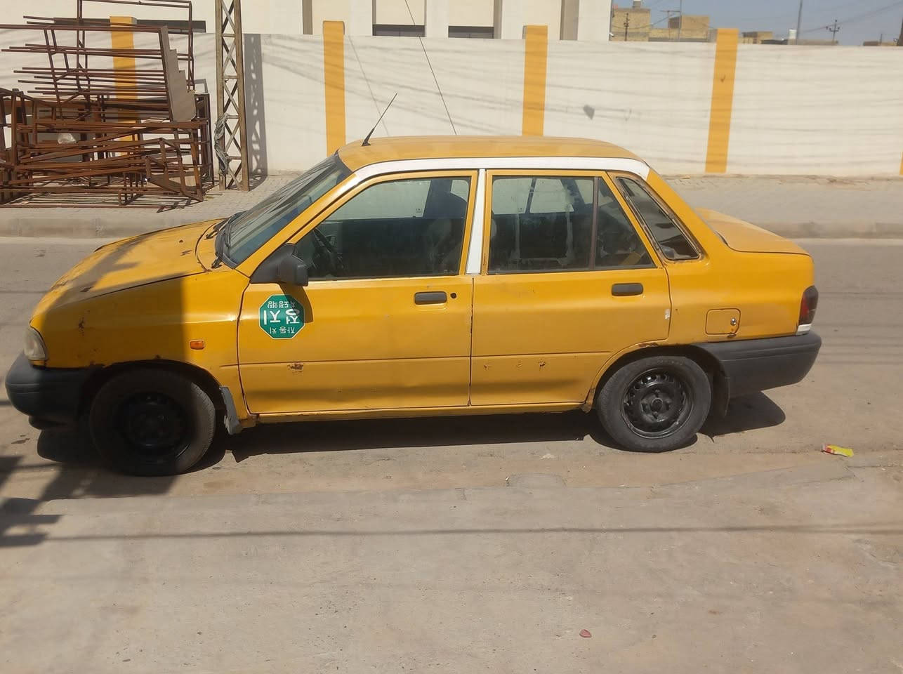 سايبا موديل ١٣ 
مصفرة هيأه وغرامات سنوية نهاية الشهر تسقط 
رقم الماني جاهزة للتحويل
 كير مكينة مكفولات 
زوج تايرات كدام هسة شادلها 
عينة وصينة وبربرن  ودرايم كدام هسة مبدلهن 
 منضومة بانزين كاملة وبلك جديد واير بلك كوري الاصلي جديد بيها منظومة غاز 
داينمو هسة مبدلة 
مفروشة جلد ارضية وكشنات 
دواخلها كلش حلوة 
تبيرد شغال عوزة فقط غاز 
السيارة جاهزة عوزها شي بسيط 
والسعر ١٧ ورقة وبيها مجال 
الاتصال ***********
