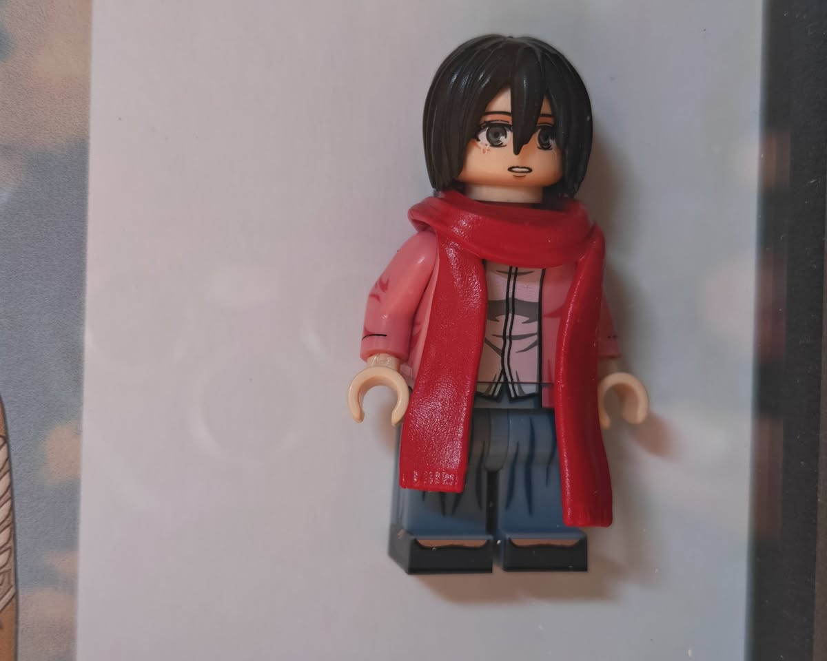 لوحة إطار ميكاسا أكرمان ثلاثية الأبعاد (3D Anime Frame) 🖼️- صنع يدوي (Handmade)
"هذا العالم قاسٍ.. لكنه جميل جداً أيضاً."

عمل يدوي  يجمع ما بين صورة ميكاسا الايقونية بشالها الاحمر و شعار "أجنحة الحرية" (wings of freedom) مع مجسم ليجو دقيق للشخصية داخل الإطار كما هو موضح بالصور،  ذو إطار اسود كلاسيكي فخم يناسب  جميع أنواع الحوائط 

 قطعة ديكور مثالية لرفوف الانمي و تكون قابلة للتعليق أيضا،  هدية مناسبة لمحبين انمي هجوم العمالقة و محبين ديزاين الغيمنغ أيضا 

حالة المنتج :جديد غير مستخدم استيراد خاص من خارج العراق

السعر : ١٢ الف

توصيل ٥ آلاف لجميع محافظات العراق 🙏🙏


**إذا كنت صاحب هذا الإعلان وتريد حذفه لأي سبب، رجاءا أرسل رسالة إلى الدعم الفني**