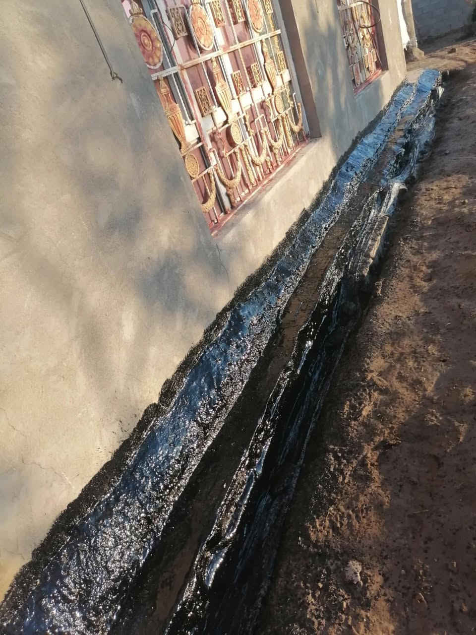 سلام عليكم 
اعمالنا في تكير السطوح والبتولات 
كادر متخصص وأسعار مناسبه 
***********
