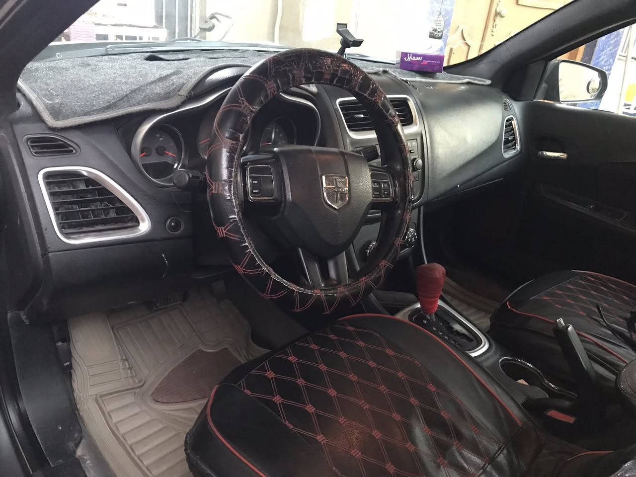 السلام عليكم
دوج افنجر 2012 
المحرك والكير مكفولات 
ما بيها نقص فقط التبريد
السعر 70 ورقة 
للتواصل ***********
