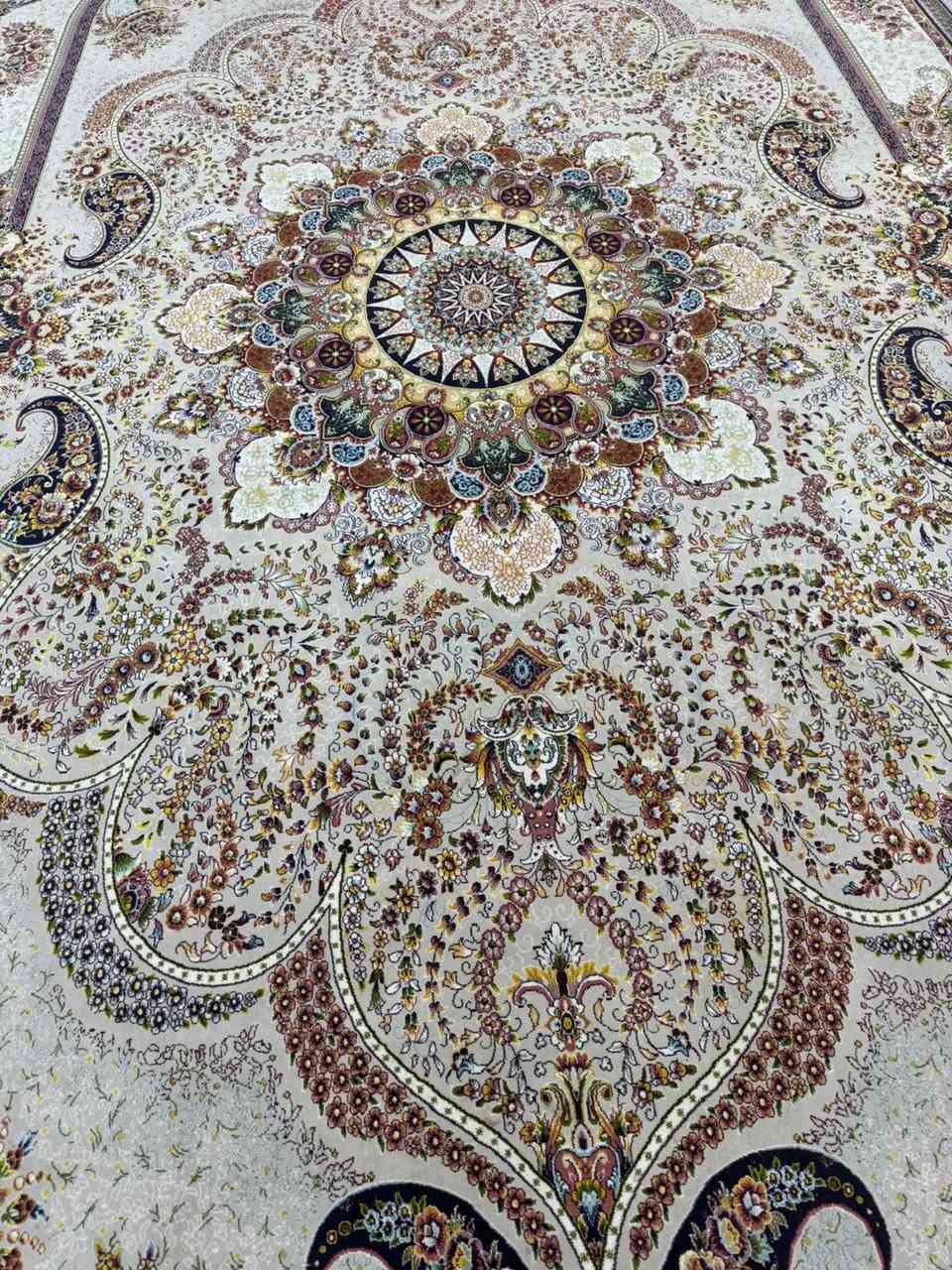 دوو تاك فه رش ئيرانى ٧٠٠شانه ده رجه يه ك
بو فروشتن
 قياسه دانه ٥به ٣بو ژوويه ك ٦به ٥ ده بيت 
شوين حاجياوا

🚚 گە ياندنمان هە يە بو هە مو ناوچە کانی 
کوردستان 🚚  (( بە نرخی گونجاو ))


**إذا كنت صاحب هذا الإعلان وتريد حذفه لأي سبب، رجاءا أرسل رسالة إلى الدعم الفني**