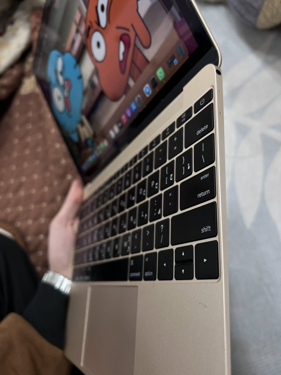 MacBook 12-inch
نظيف جدًا
بطارية زينة
شغال تمام
ويا شاحن + تحويلات+ ماوس
السعر 600 الف قابل للتفاوض
مكان تكريت
***********
