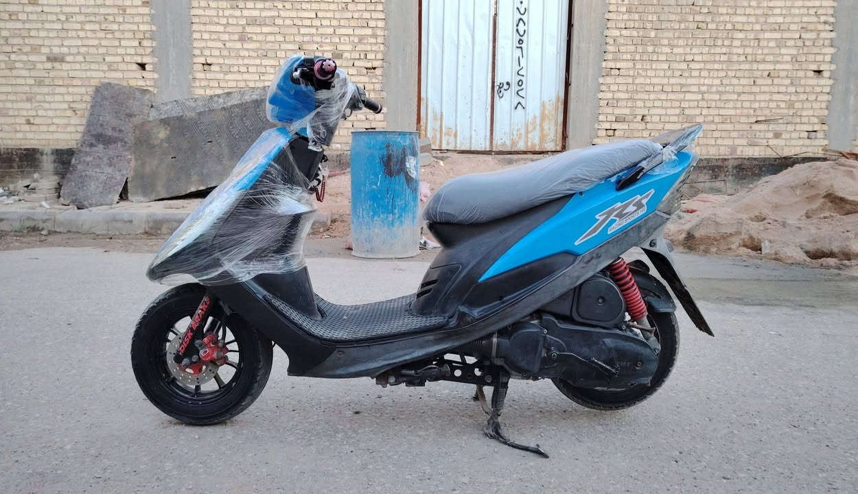 السلام عليكم دراجه للبيع ماكس عدله رمبه كفاله عامه من البرغي البرغي نقره سلف حاويه صار لها اقل الشهر طلع من حاويه مزوده تزويد خارجي ويل مشيف لون أسود جديد + وكفر سمائي لون مميز جديد +كفرات الاصليه موجوده (بس الشراي يتواصل اي استفسار على هذا الرقم ***********)
