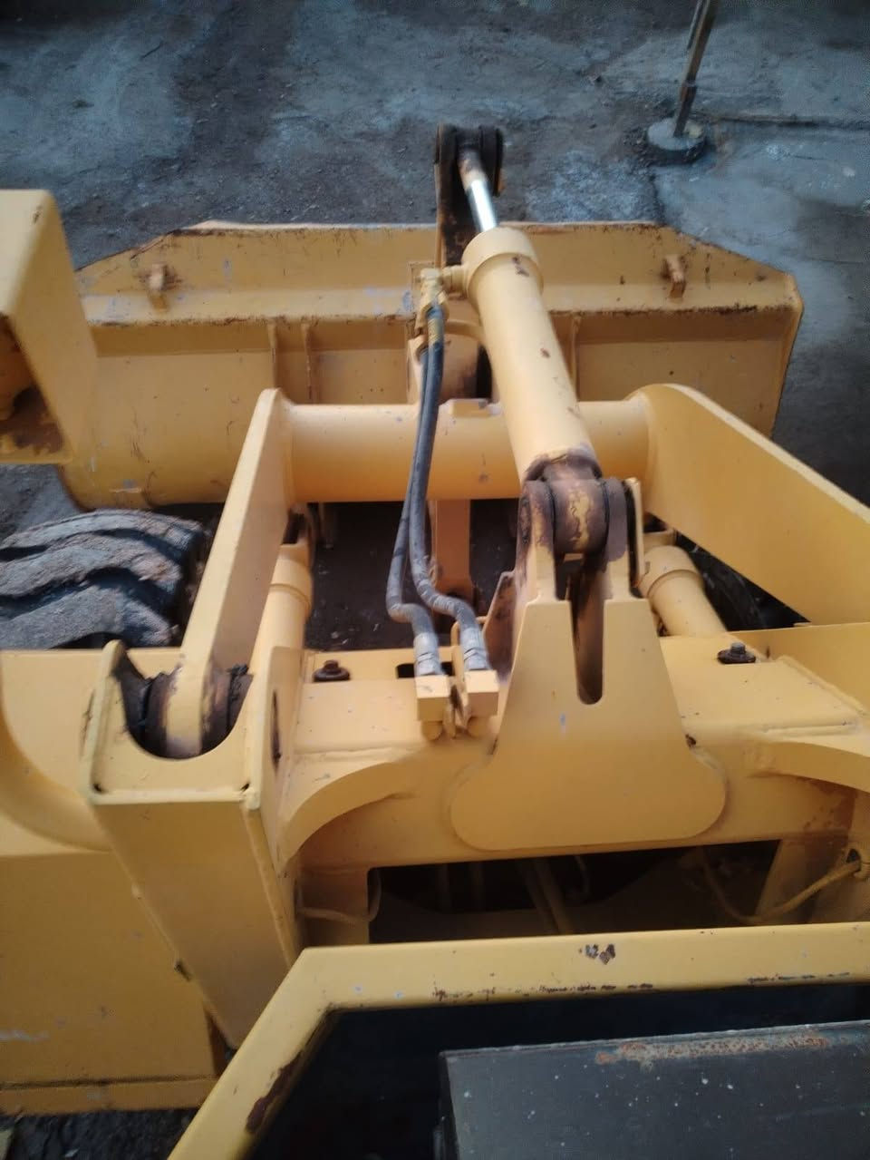 شفل كوماسو حجم ٧٠ دخول جديد رقم وسط أرقام انكليزي مكفول كفاله عامه كله علا الشركه  برقي ما مفتوح بي يعني زيرو التصال ***********
