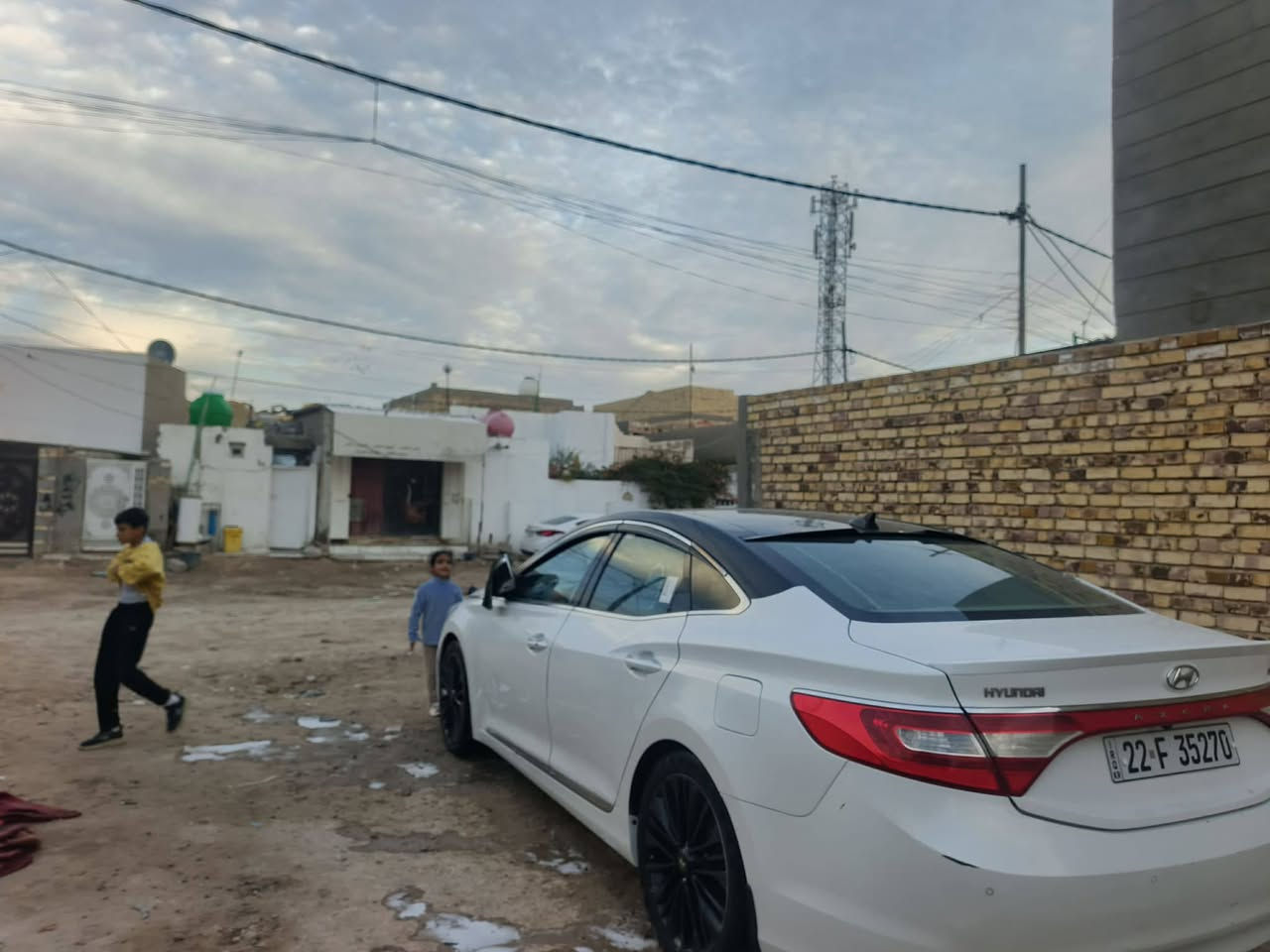 سلام عليكم الزيره 2014مفوله بني رامه تحكم ستيرن شاشه كبيره كشنات جلد كهربايات سياره مفوله من كلشي رقم اربيل بسمي سنويه جديده مكينة كير حدايه مكفولات اتخم تاير مكان ديوانية سونار موجود وي صور ***********
