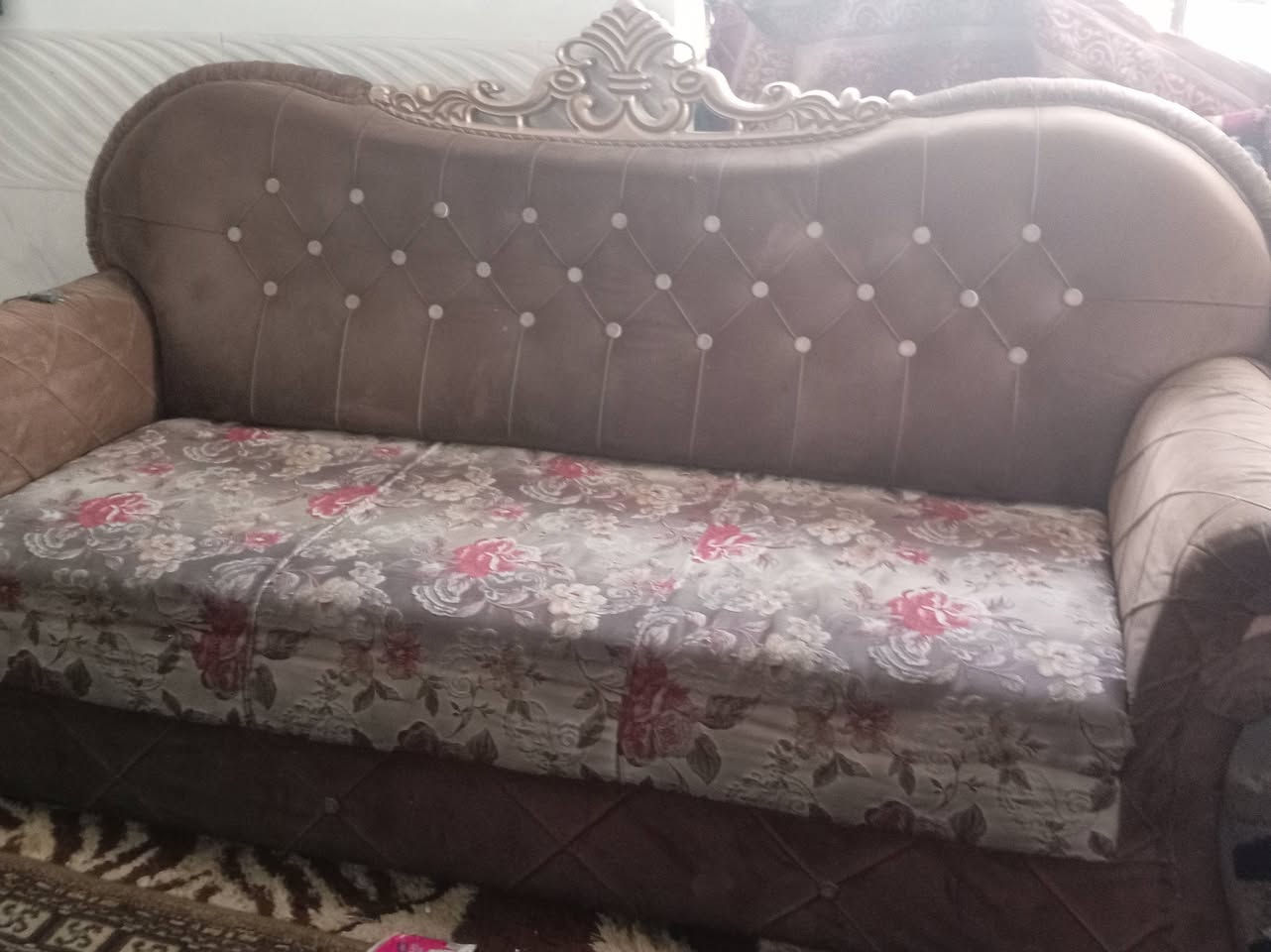 تخم للبيع متوفر واتساب فقط *********** عنوان شعب حي سومر
