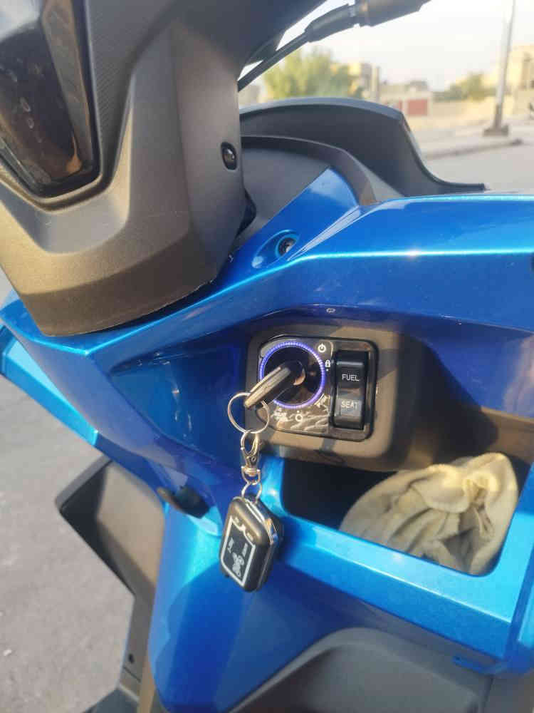 بيع مستعجل 
دراجه CH
تصميم وصناعه شركه هونده 
تجميع صيني مو صناعه  
الون ازرق
عداد الكتروني ازرار تحكم فولتيه وسرعه
بانزين كابريته مو ولفات
هورنات سيدان اصلي 
شاير انه ال ايدي 
بصمه تحكم عن بعد لتشغيل وضد السرقه 
شاحن مو بايل لسلكي مو وايرن ماركه اصليه 
الدراجه زيرو ستوهه طالعه من الوكيل 
بيع مستعجل السعر1550
فقط مكاتبه بدون اوراق الشراي يدلل مو شراي اعبر المنشور لادوخني ودوخك 
مكاني رميثه 
وتساب*********** حمزة
