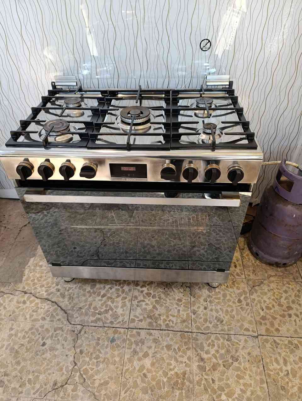 سلام عليكم طباخ ماركت بوش الالماني طباخ  اخو الجديد كهربائيات كله شغال  افران مزدوجه مراوح ادخل الفرن  العنوان بغداد الامين شارع صيدليه النضاميه قرب افران السلام الحجز والاستفسار الاتصال على الرقم ***********
