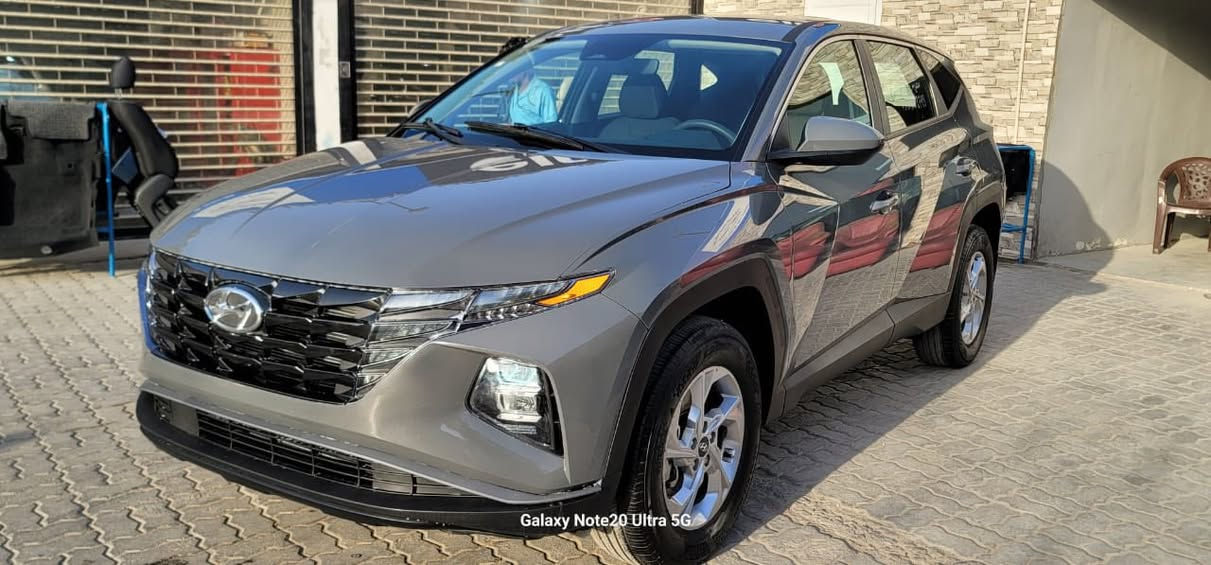 توسان موديل 2024 بدون رقم تترقم جميع المحافضات   لون سمنتي داخل ابيض واسود لونين مواصفاته كامره خلفيه ردارات وره وكدام وعلى الجوانب جامات جانبيه شفط كشنات تدفئه تبريد شاشه كبيره  لايت زنون ابيض  ماشيه 16الف مكينه 2500 جي دي اي سياره كلين وسوناره وحادثه مرفق مع المنشور غراضه كامله موجوده من جك وسبير السعر 203 وبي مجال قليل مكان السياره المثنى السماوه  *********** متواجد على الواتساب
