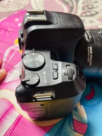 ورحمة الله كامره كانون 250 D كامره نضيفه كلش مواصفاته معروفه شاشه لمس ...