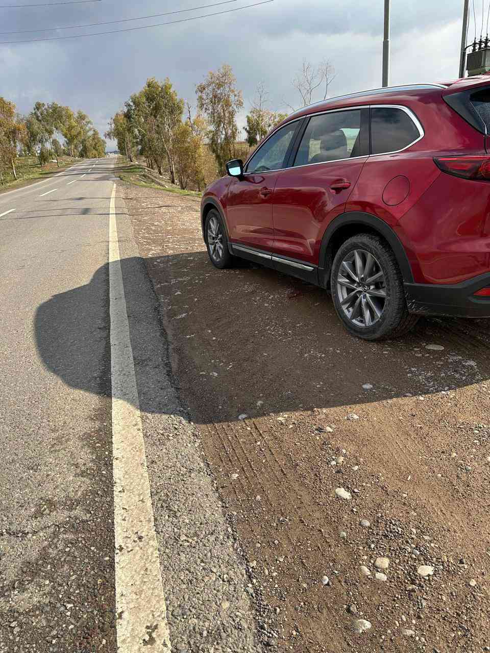 يعني اعلى مواصفات 1/1
داخل كريمي سقف اسود 
كشن خزن وحار وبارد 
داتاشو وكاميرا 360
رادار 360
7 راكب وبعد هوايا مواصفات شتريد بيها مواصفات مال مازدا
رقم الشاصي موجود بالصور السيارا مرقمه وجاهزا
***********
***********
خابر وتدلل جوا السوق الشراي يخابر أربيل, العراق
