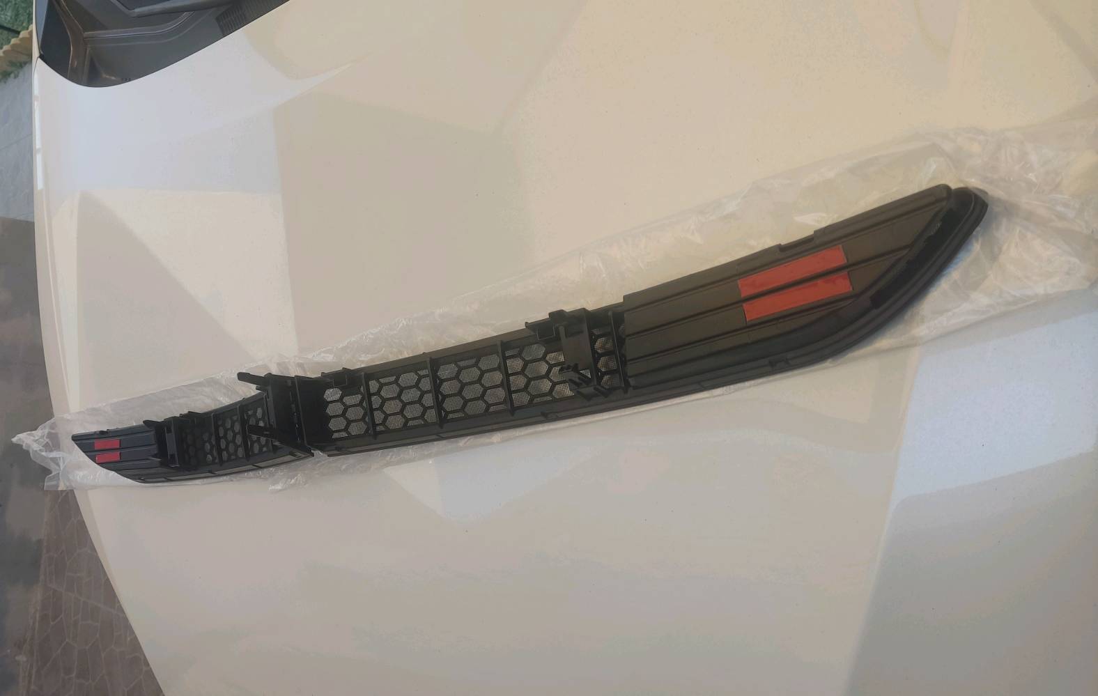 شبكات حماية لسيارة تسلا موديل 3 إصدار 2024 2025 هايلايند. 
يوجد توصيل لجميع انحاء العراق