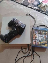 بلي 4 سلم 500تيراالضافه 100ويا جوستك2 وقراص2 السعر 260الشراي يتصل07732...