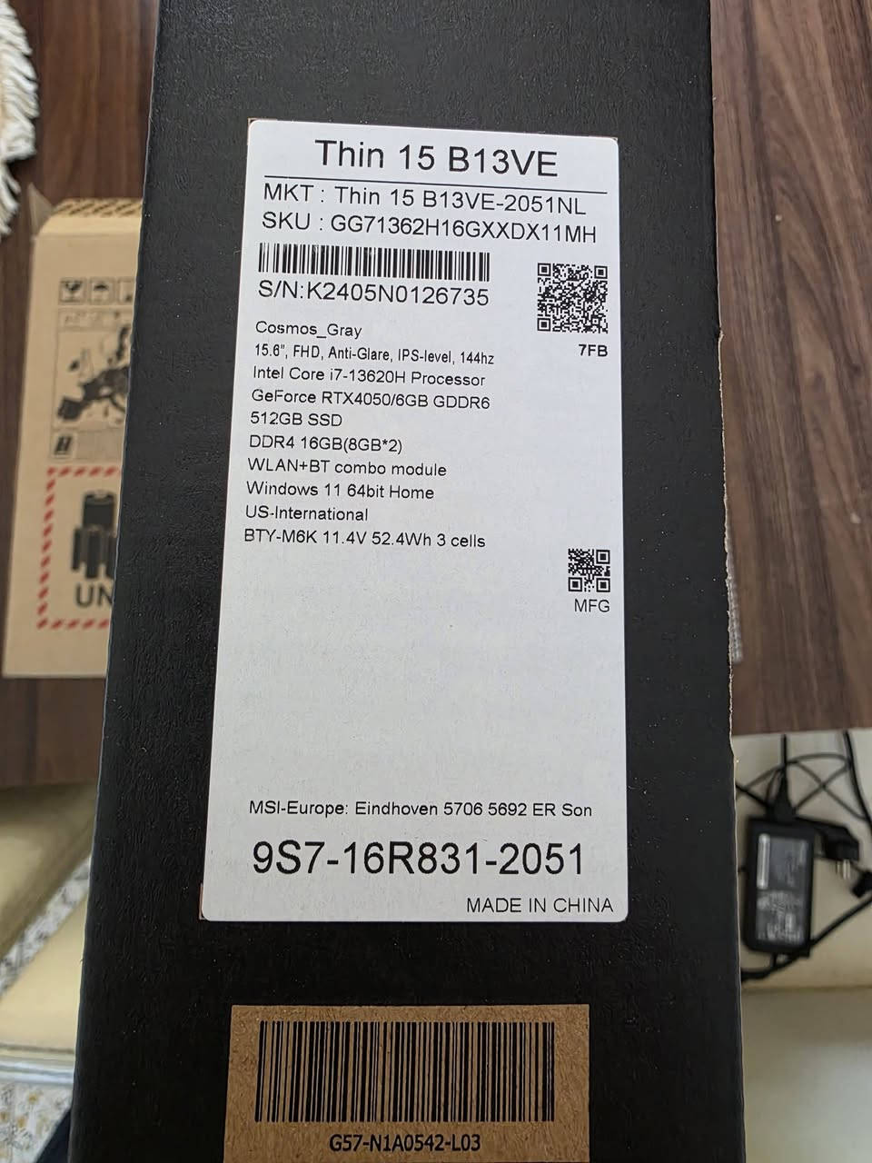 للبيع لابتوب MSI Thin 15 B13VE بحالة الجديد تماماً (كسر زيرو) 🔥
السلام عليكم!
جهاز أخو الجديد، استخدام كلش قليل وبكامل ملحقاته والكرتونة موجودة. لابتوب من شركة MSI المعروفة بأدائها العالي، مناسب جداً للألعاب، برامج التصميم، والهندسة. الجهاز نسخة أوربية كيبورد (US-International).
​المواصفات:
​المعالج: Intel Core i7-13620H (جيل 13، أداء جبار)
​كرت الشاشة: NVIDIA GeForce RTX 4050 (6GB GDDR6)
​الرام: 16GB DDR4 (8GB*2)
​الهارد: 512GB SSD
​الشاشة: 15.6 بوصة، FHD، بتردد 144Hz، مضادة للانعكاس (Anti-Glare)
​النظام: ويندوز 11 هوم أصلي (64bit)
​اللون: رمادي كوزموس (Cosmos_Gray)
​ملاحظة:
الجهاز نظيف جداً وبكامل أغراضه، والسعر أريد تقييم من أهل الخبرة لأن الجهاز شبه جديد.


**إذا كنت صاحب هذا الإعلان وتريد حذفه لأي سبب، رجاءا أرسل رسالة إلى الدعم الفني**