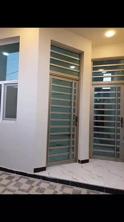 صباغ عام أنواع الصبغ والواجهات المنازل الداخل والخارج وابواب شبابيك بسعر مناسب كرسته وعمل كربلاء ***********
