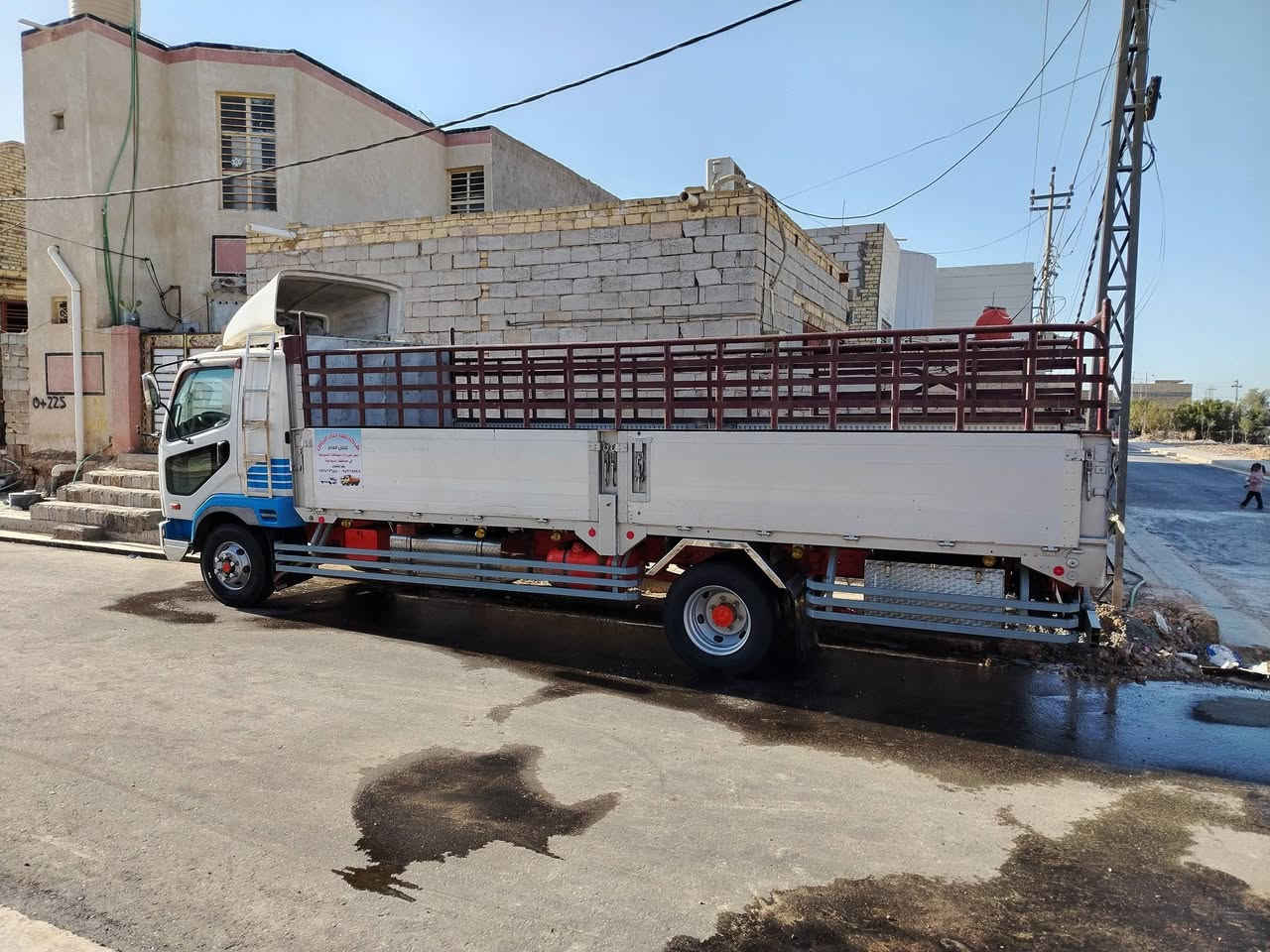 السلام عليكم فوزه موديل ٩٥ رقم نجف سياره جاهزه طول سته وربع ابلاد كفاله عامه مكينه ١٧ عادي قماره تحديث كرستال عنوانه ديوانيه ***********   ***********
