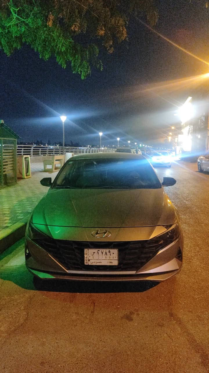 معوقين معوقين
مكانها بغداد الاعظمية 
موديل ٢٠٢١
وارد امريكي 
***********
