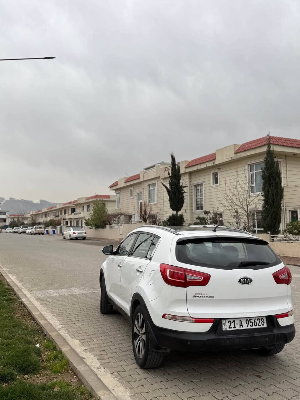 کیا سپۆرتاج ٢٠١١، فول مواسەفات ،گێر و مەکینە نەکراوە بە شەرت ، بێ بۆیاخ ، ١٢٠ هەزار هەقیقی ڕۆشتوە ،سەنەوی تازە تا ٢٠٢٩، سەیارەکە تا بڵی تازە و جوانە سەیارەی مەعرەز نیە. لە سلێمانیم 
نرخی ١٤٩ و مەعامەلە 
ژ.م / *********** السليمانية, العراق
