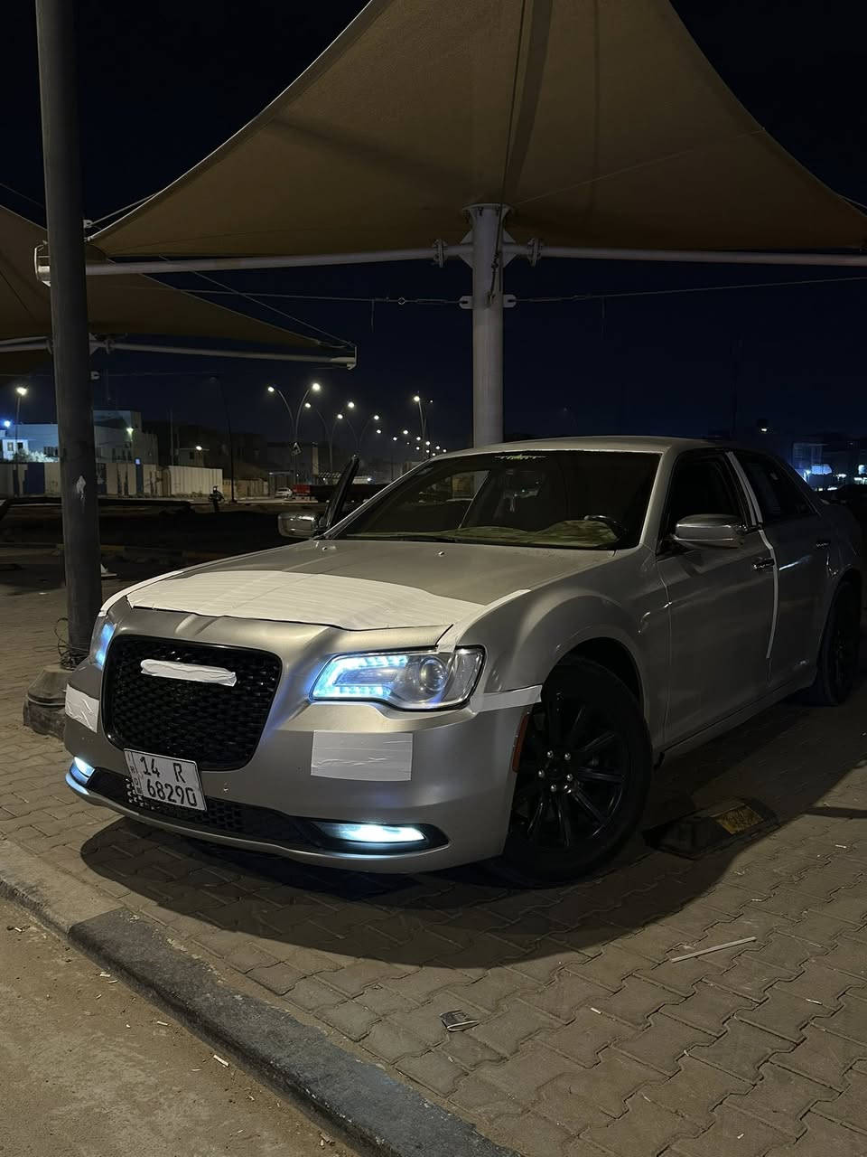 سلام عليكم
اوباما 2012صبغ حزام  بيه بارد بالجاملغ الورا السايق فقط 

بدون ظربه لون سلفري 

سياره حلوه وجاهزه  

كير محرك تبريد حداده 

تخم تاير جديد 

سياره  ما ناقصه شي رقم جديد الإنكليزي باسمي 

سعره130$ مجال بسيط الشراي 

رقم***********
