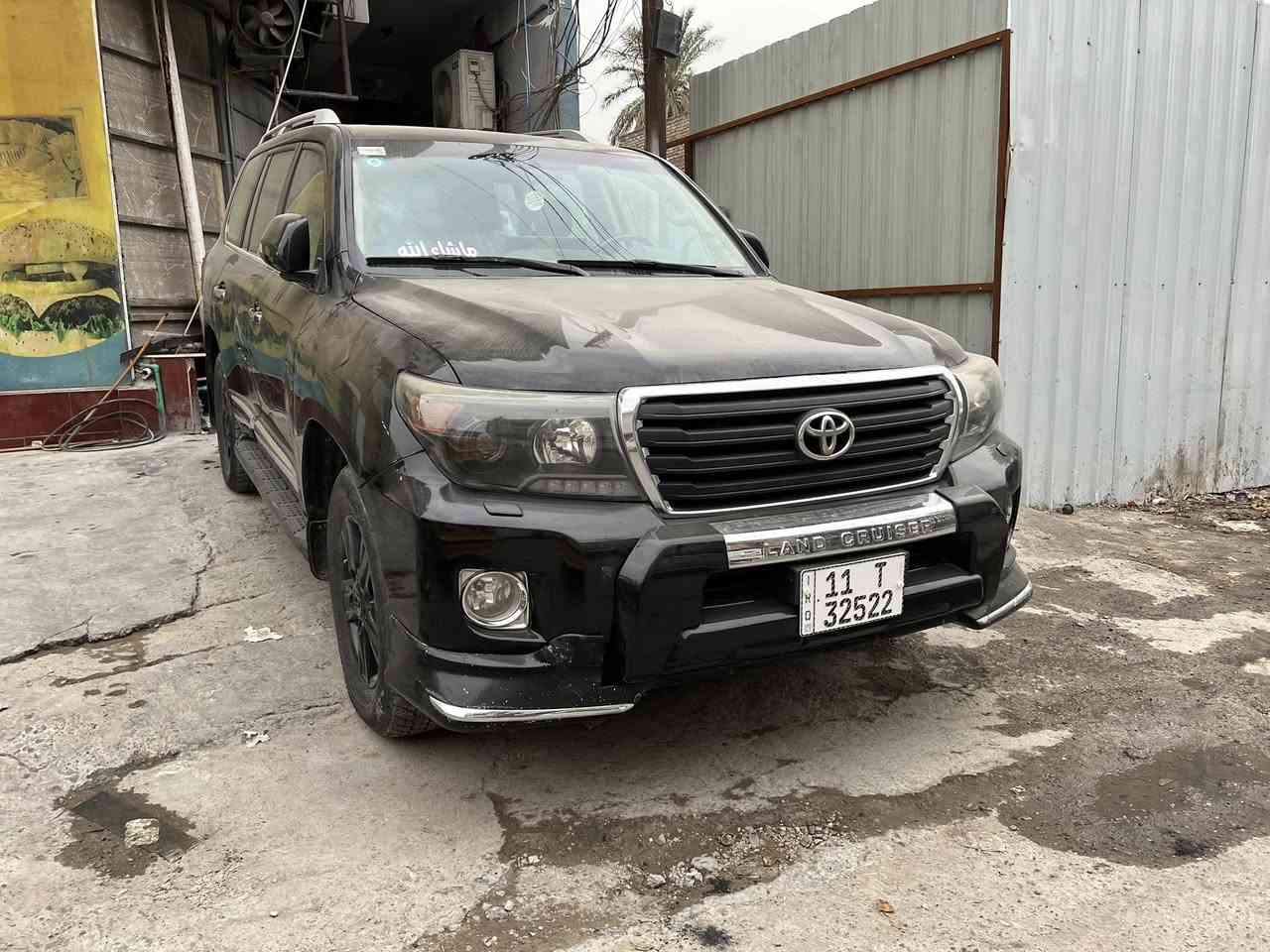 لاندكروز ٢٠١٢ بيهة ثلاث قطع صبغ
فووول مواصفات معروفه
ماشيا ٢٣٠
موجوده بغداد الجديده 
السعر ٢٨٠ 
تلفون ***********
