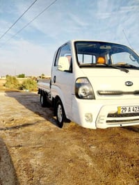 سياره كيا حمل للبيع موديل 19 السياره نضيفه كلش المحرك علا وضع الشركه ك...