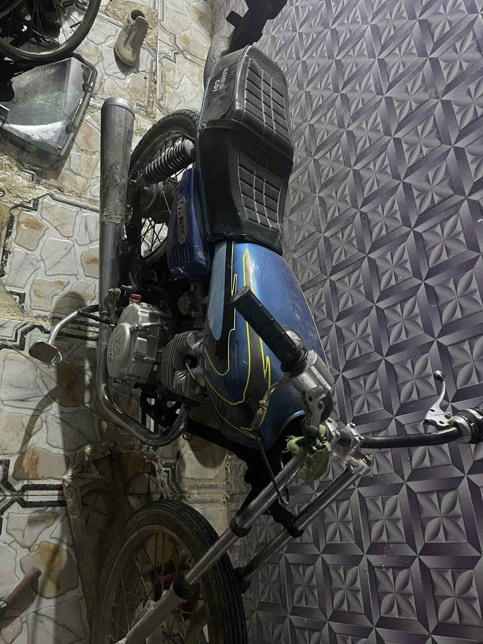 سلام عليكم أربعه كير للبيع كلك متروكه من زمان شغاله وحلوه مكينتها بس ينراد زنجيل واير كلج ما بيهن السعر قفل قفل 150 الاستفسار *********** بي وتساب لمكان كربلاء
