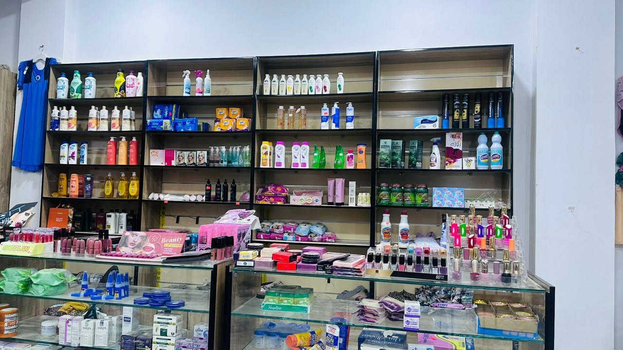 رفوف محل للبيع التواصل خاص او الاتصال ع الرقم
***********
