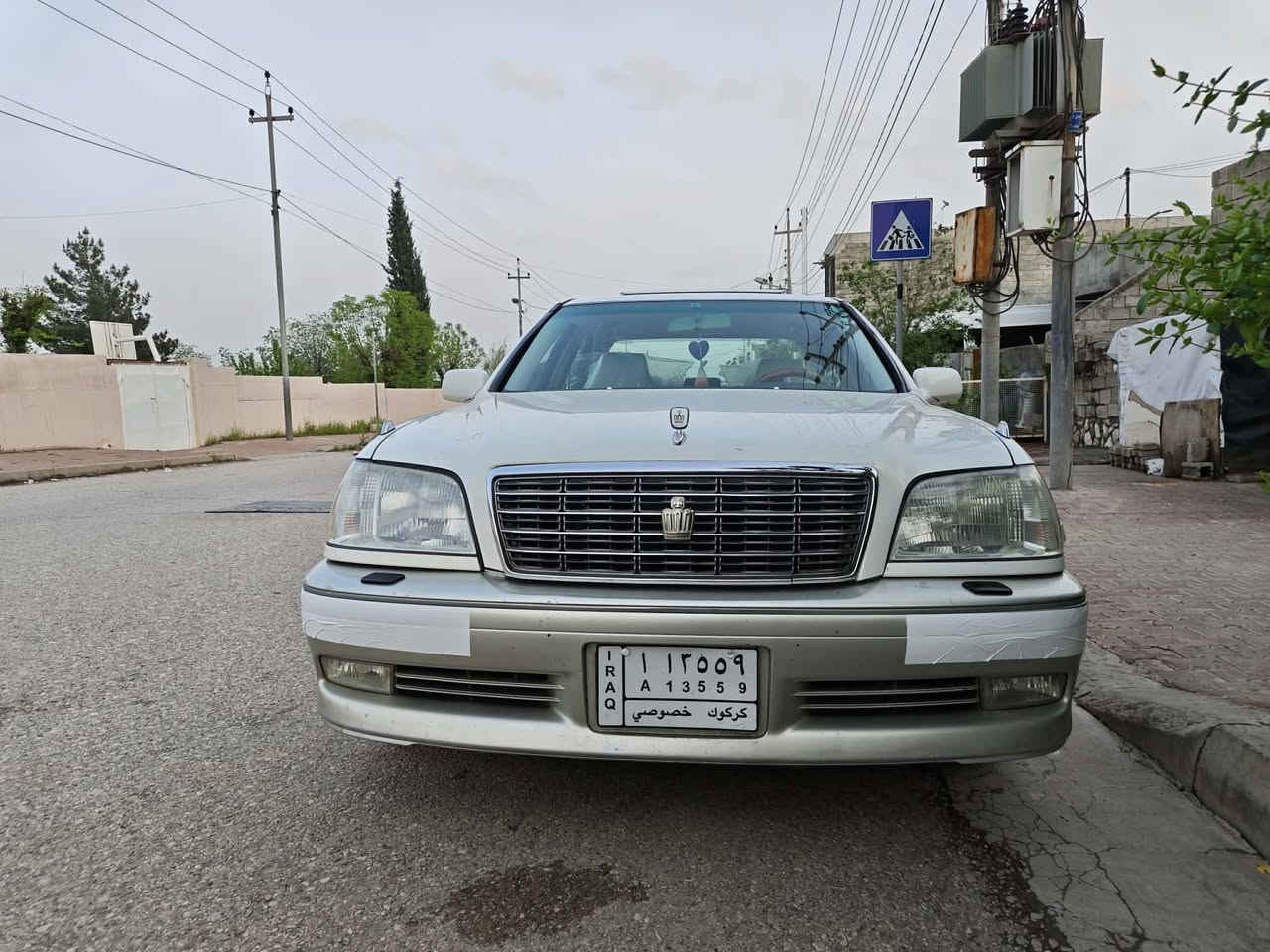 مەلیکە مووس دیفور گەورە 175
دوو دوکمە 
کامل جوانکاری
ناوزەرد
بئ بویاخ تەنها شوین موسی بویاخە
کامل سیرفس کراوە
بی تەقەو رەقە
بئ دەعمو لیدراو
مەسرەف بدوزەوە بەدلی خوت پارە ببرە
سەیارەکە بئ کودە کودی نیە یەکسەر کودی بوبکە بەناوی خوتەوە✅📦
سیعری46گەلاو مەجال📦✅
***********
