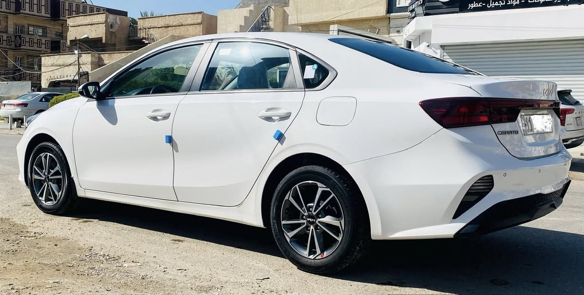 كيا سيراتو خليجيه موديل 2022 فول مواصفات  محرك ١٦٠٠ دوش   مكفوله كفاله عامه لاصبغ ولابارد فقط مقدار اصبع pdr  رقم بغداد الانكليزي وباسمي
ماشيه ٣٢ 
السعر ١٦٥ ورقه
***********
مكان السياره بغداد حي الجامعه
