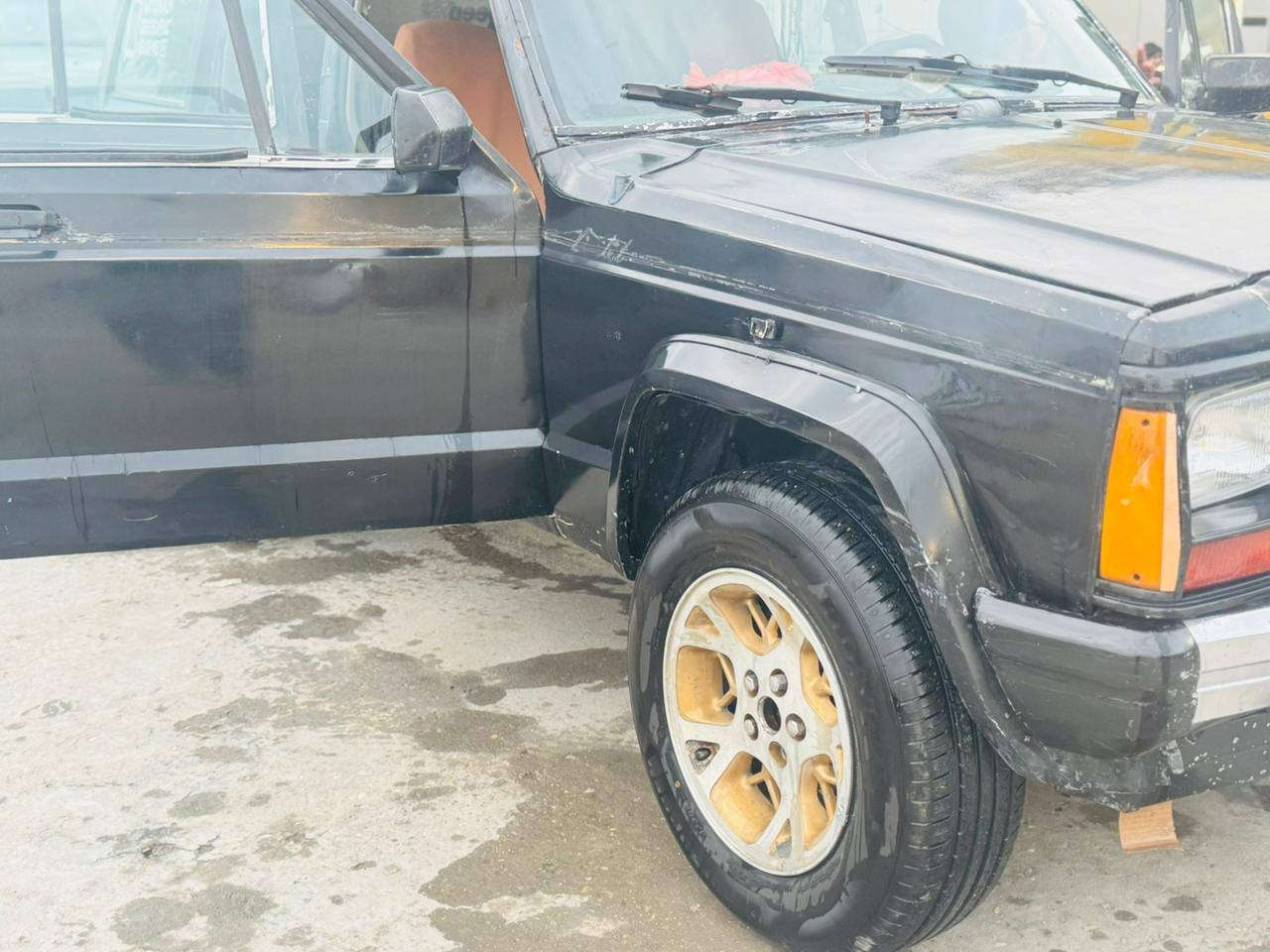 جيب شيروكي ٨٩ رقم انكليزي
سنويه ٢٠٢٩ مداور ثاني يوم
تخم تاير وباتري وباور كله جديد
محرك محور فيفيتي ٢٤٠٠  كير بطه اكس محور 
مكاني ذي قار سوق الشيوخ
متواجد واتساب واتصال فقط ***********
السعر ٤٣ وبيه مجال قليل لشراي
