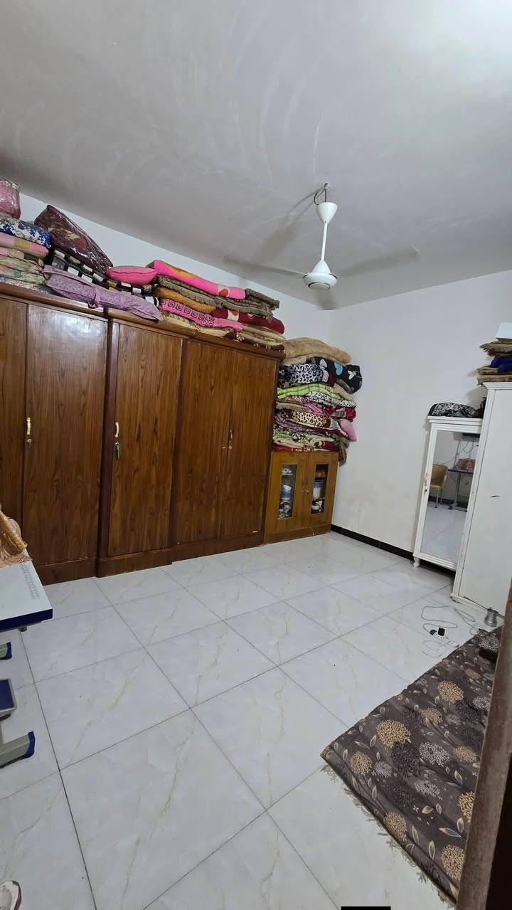 بيت بالتقيه ٣ زراهي مرقم بلديه باسمي طابقين ١٠٠ متر مسلح الطابق الثاني بيه غرفتين وصاله ومطبخ وحمام واصلات للسقف


**إذا كنت صاحب هذا الإعلان وتريد حذفه لأي سبب، رجاءا أرسل رسالة إلى الدعم الفني**
