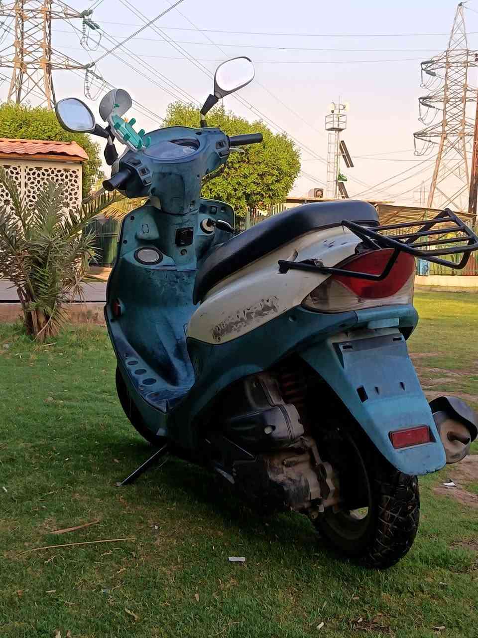 السلام عليكم دراجه كامكو نوزل  محرك بلادي ما مفتوح شلعه معدل تخبل كهربائيات كلها شغاله سلف شغال 450 وبيها مجال مكاني غزاليه رقمي *********** واتساب
