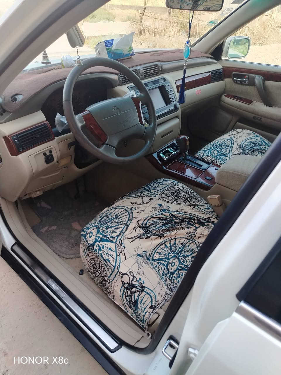 ملكه للبيع رقم بصره انكليزي السعر ١٣٥ مكان سياره ناصريه ***********
