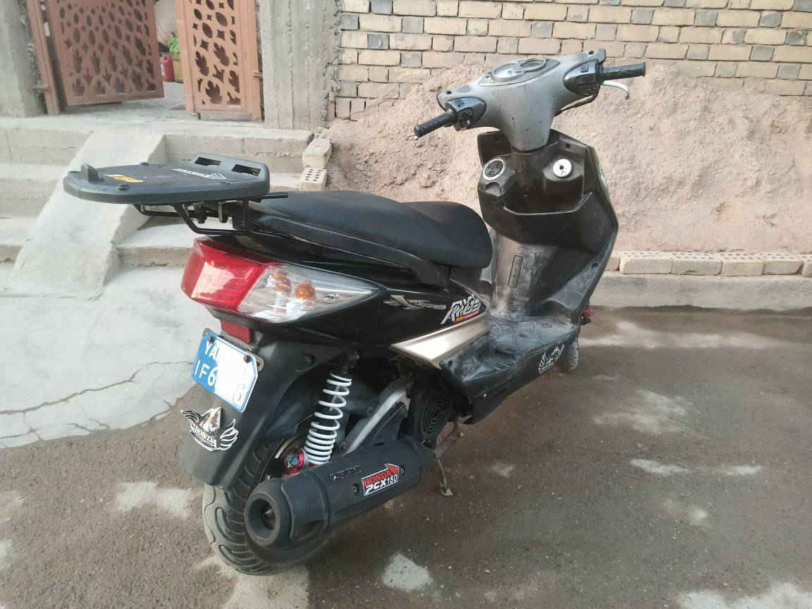 سكنس فحل بلادية مكينة مكفولة بس كفرات شوية تعبانة 500قفل قفل قفل بدون  عملة ***********
