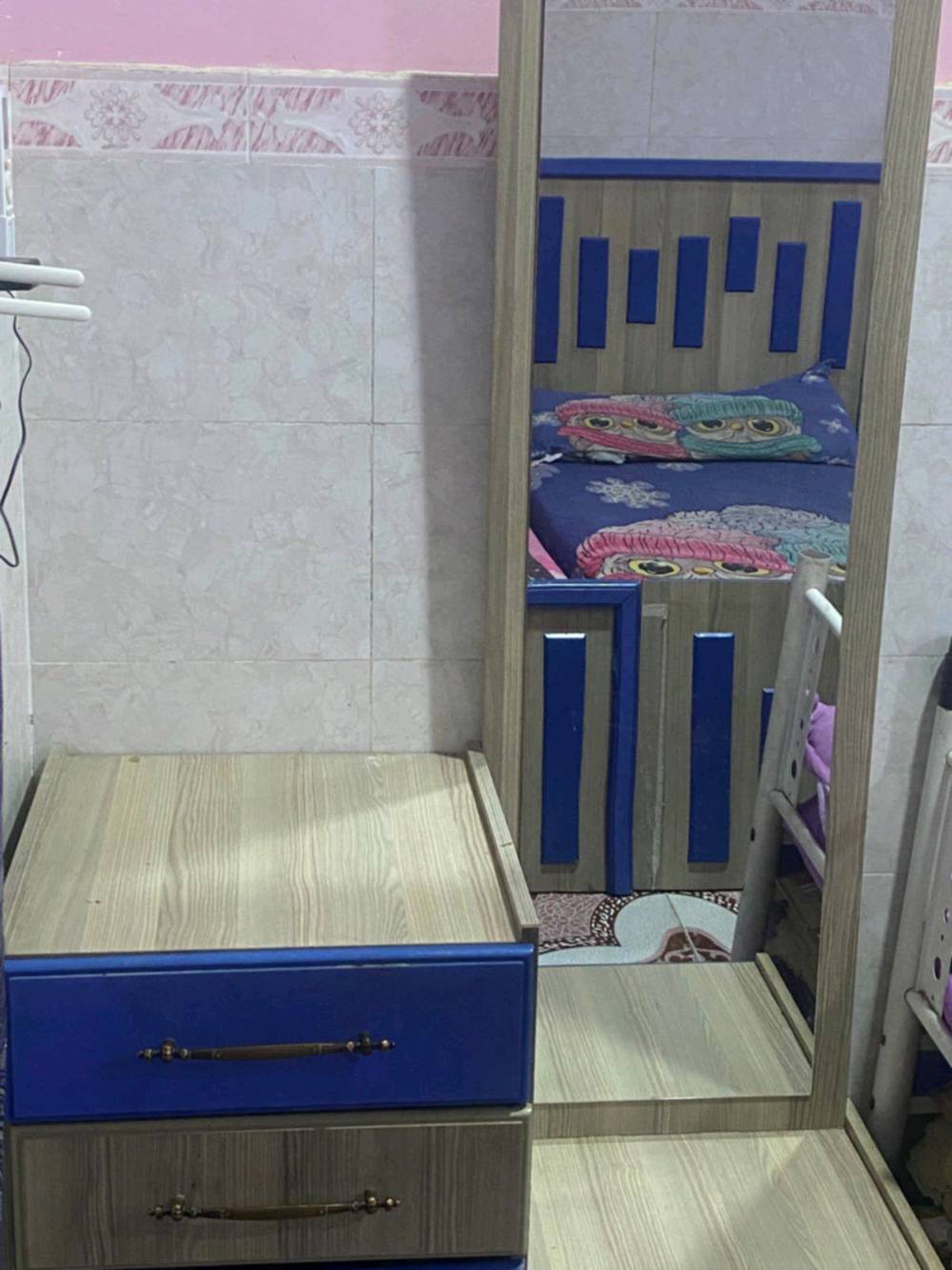 غرفه اطفال اسره 2 نضيفه ومابيها اي كسر اريدها ب700وبيها مجال
