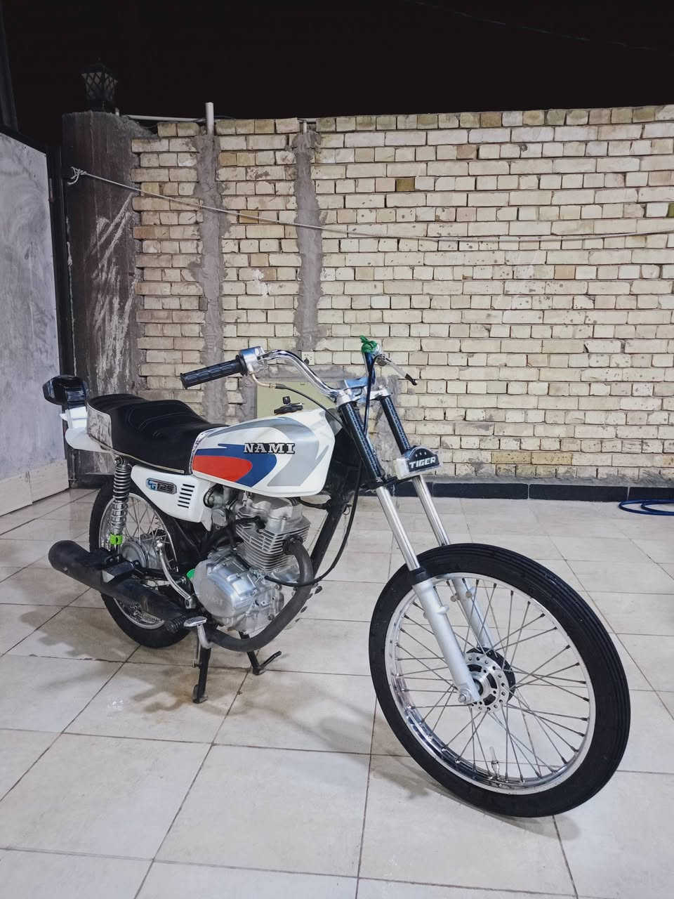 للبيع نامه شاصي 18 اوراق اصولي بدل ولفات 01 فقط سعر 600 وبيها مجال


**إذا كنت صاحب هذا الإعلان وتريد حذفه لأي سبب، رجاءا أرسل رسالة إلى الدعم الفني**