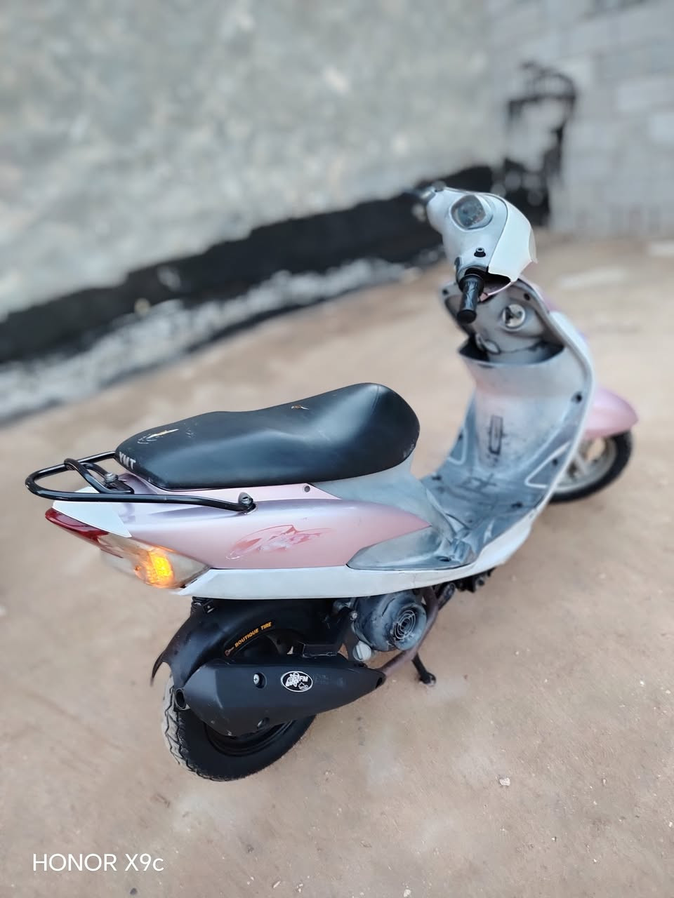 سلام عليكم ماكس منغولي للبيع الدرجه صاله شهرين من طالعه من الرمبه محركه ناعم كلش نكره سلف بكل وقت
مكاني كربلاء البوبيات


**إذا كنت صاحب هذا الإعلان وتريد حذفه لأي سبب، رجاءا أرسل رسالة إلى الدعم الفني**